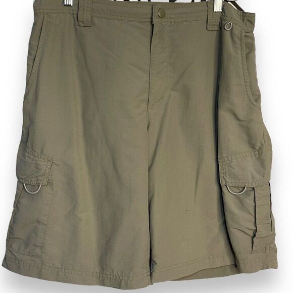 Field & Stream Cargo Shorts Men's Large Gray Pockets Outdoor Hiking Camping Zip - Picture 1 of 10